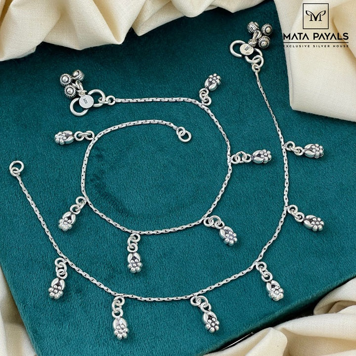 Mesmerizing Oxidised Anklet