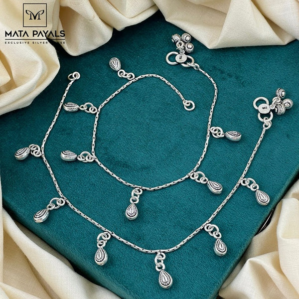 Elegant Oxidised Anklet