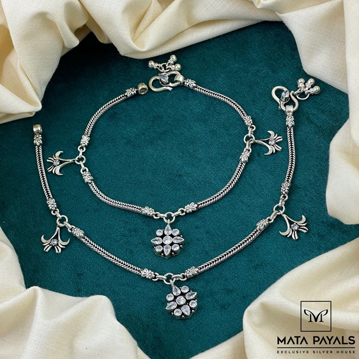 Ravishing White Stone Anklet