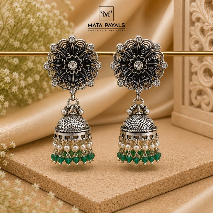 Expressive Floral Jumka