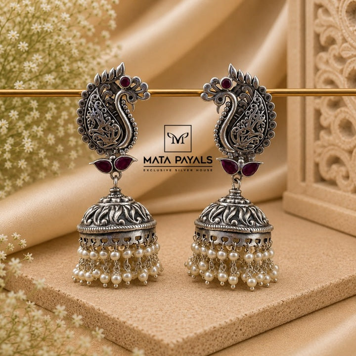 Phenomenal Mayura Design Earring