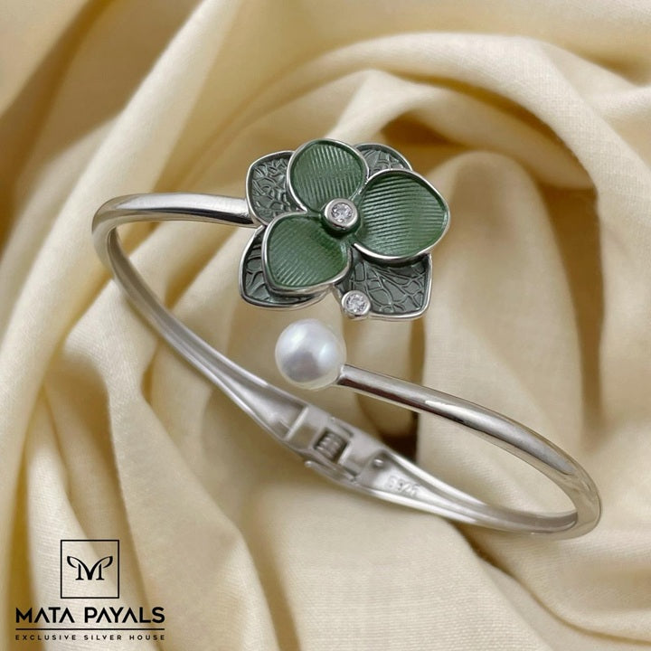Unique Enamel Kada