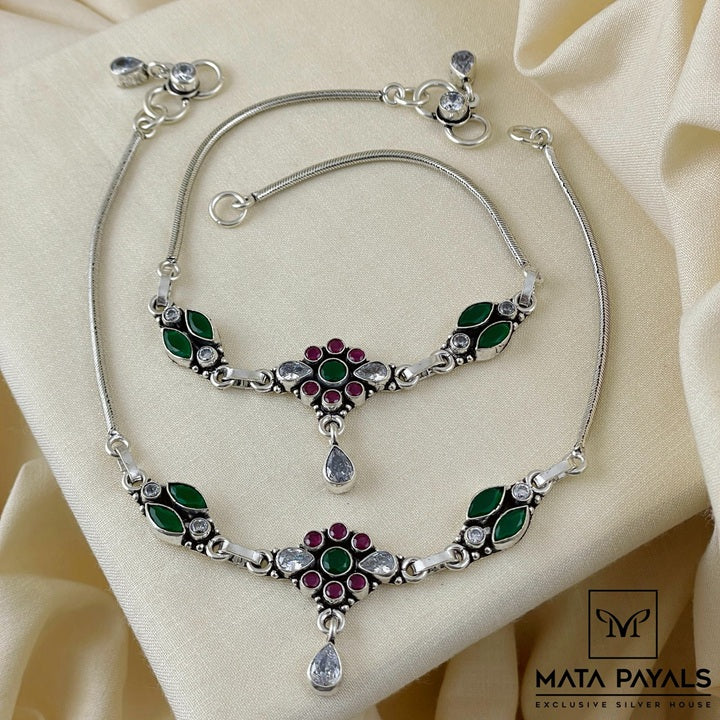 Photogenic Cut Stone Anklet