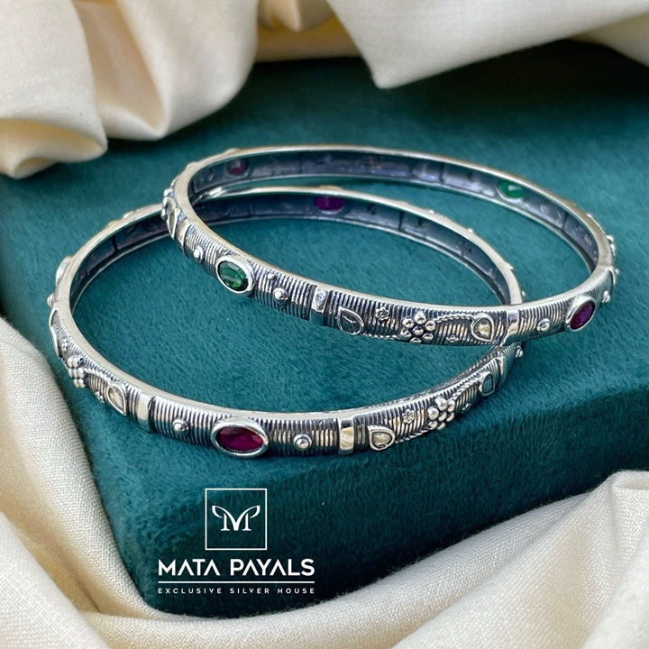 Impressive Oxidised Bangle