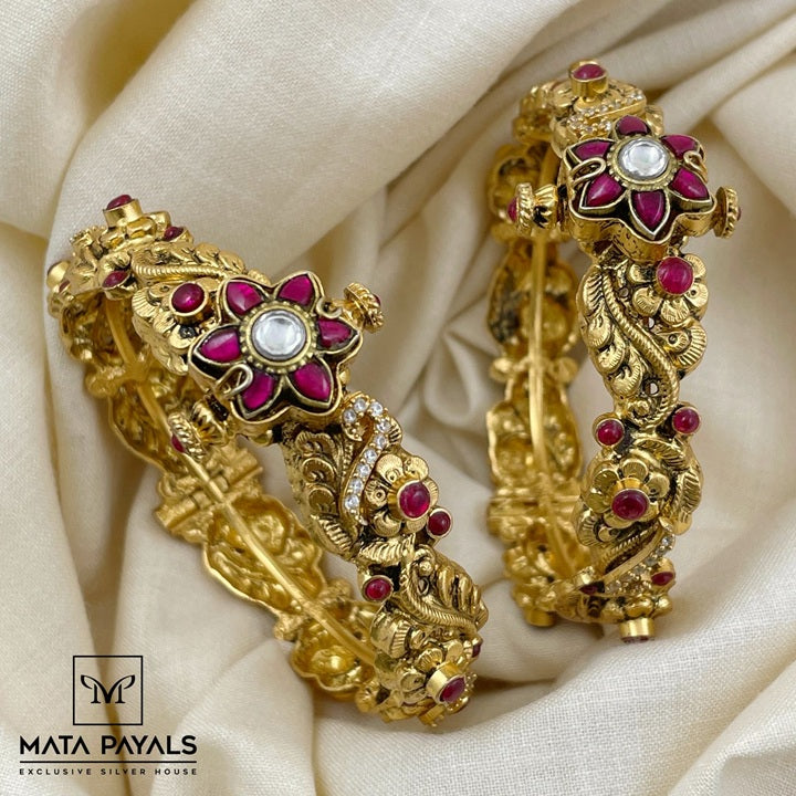 Antique Gold Plated Kundan Bangle