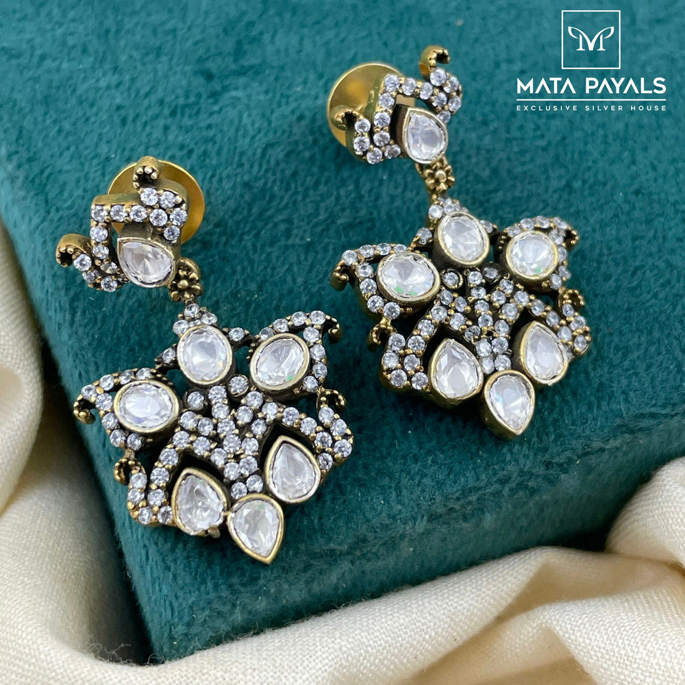 Mesmeric Moissanite Earing