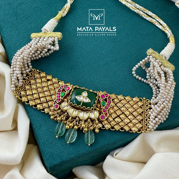 Gorgeous Kundan Choker