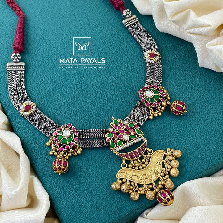 Luxurious Dual Tone Necklace