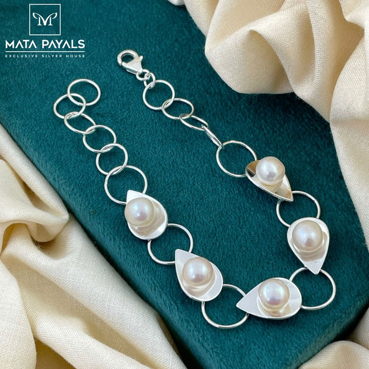 Unique Pearl Bracelet