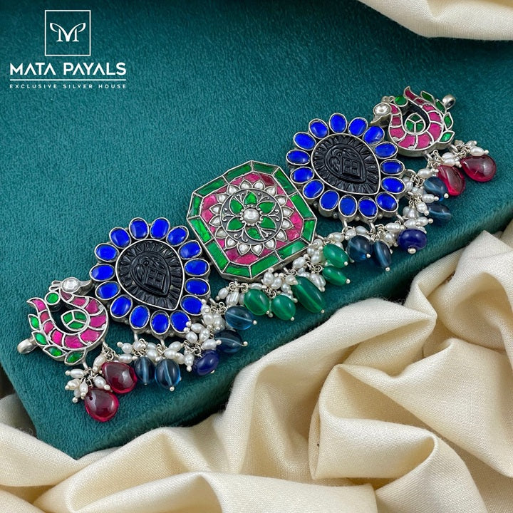 Mesmerizing Kundan Oxidised Choker