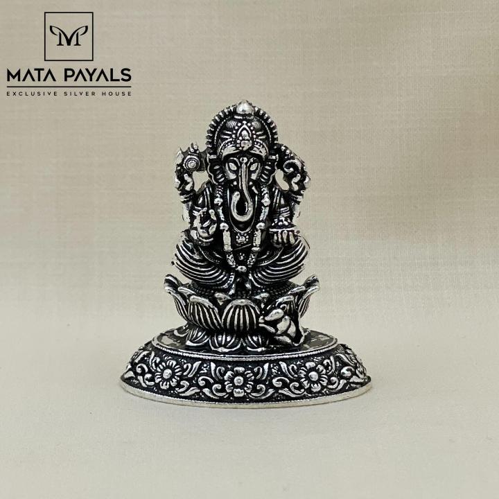 Deity Ganapati Idol