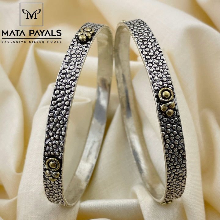 Exclusive Dual Tone Bangle