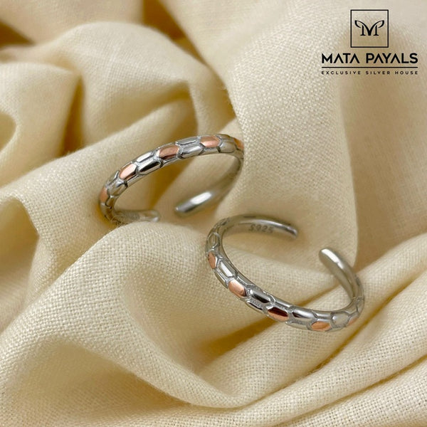 Fabulous Dual Tone Toe Ring