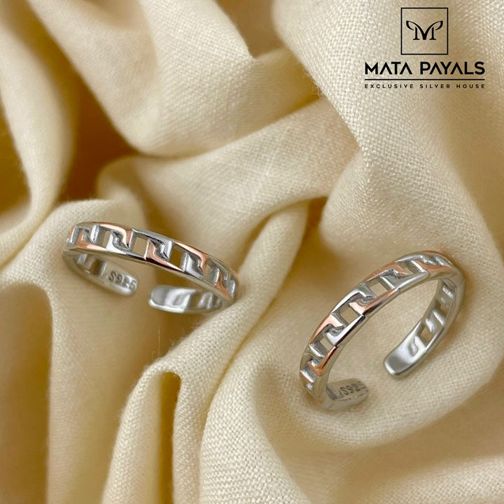 Lovely Dual Tone Toe Ring