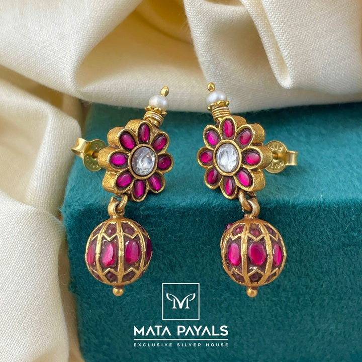Special Floral Stud