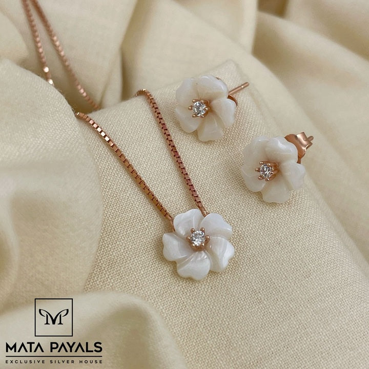 Floral Rose Gold Pendant Set