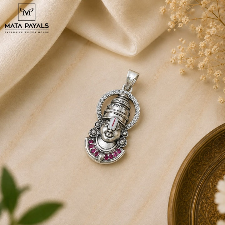 Venki Pendant