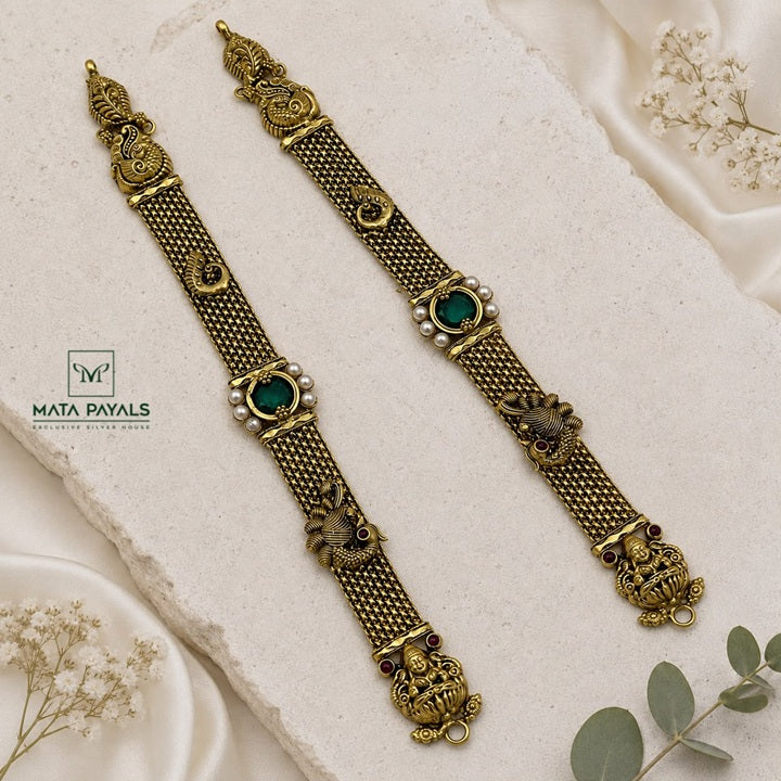 Attractive Gold Polish Neckchain
