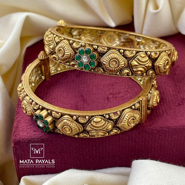 Impressive Gold Polish Bangle
