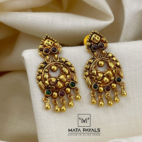 Elegant Gold Polish Chandbali