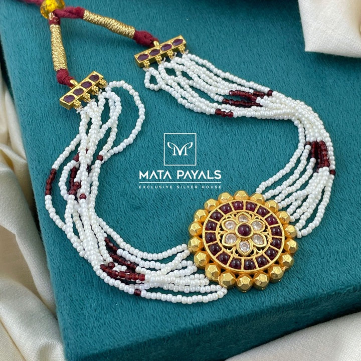 Fabulous Temple Choker