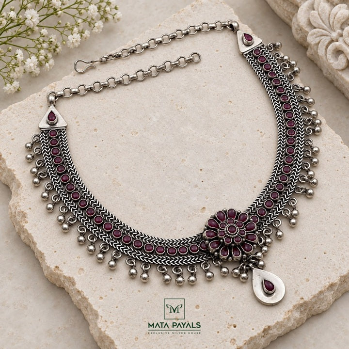 On Point Fire Floral Necklace