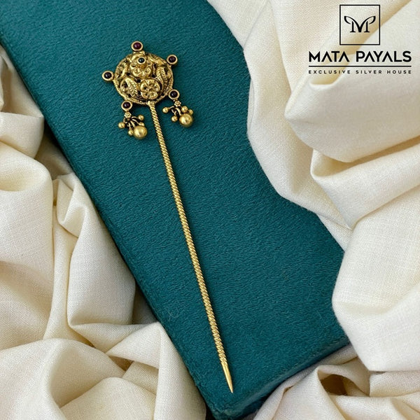 Eccentric Gold Polish Bun Pin