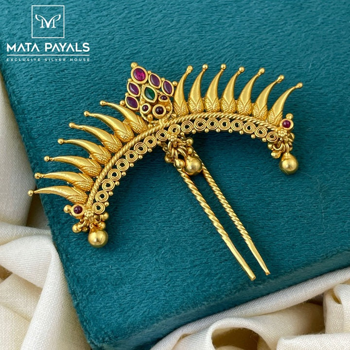 Eccentrical Gold Plated Jade Bille