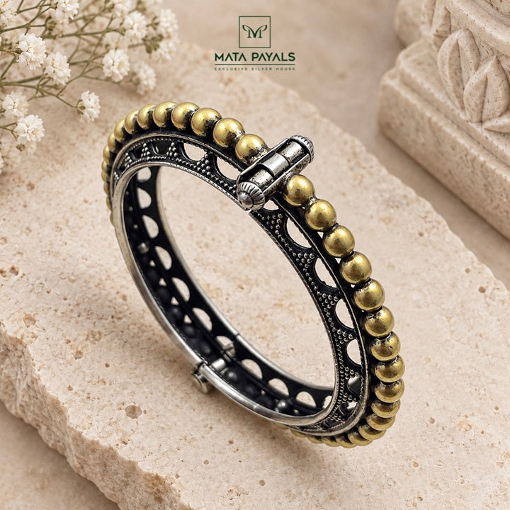 Dual Tone Kada