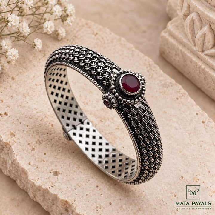 Fabulous Cut Stone Kada