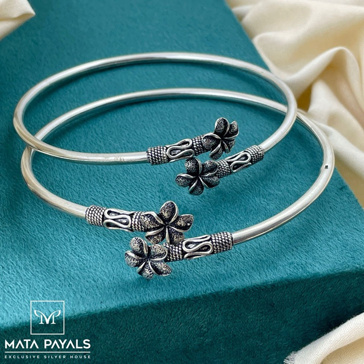 Beautiful Floral Leg Kada