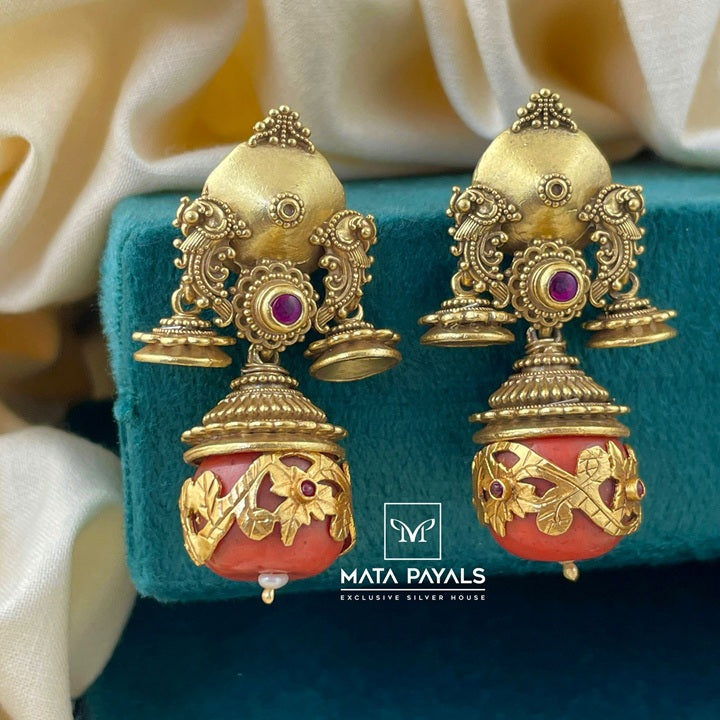 Delightful Gold Polish Chandbali