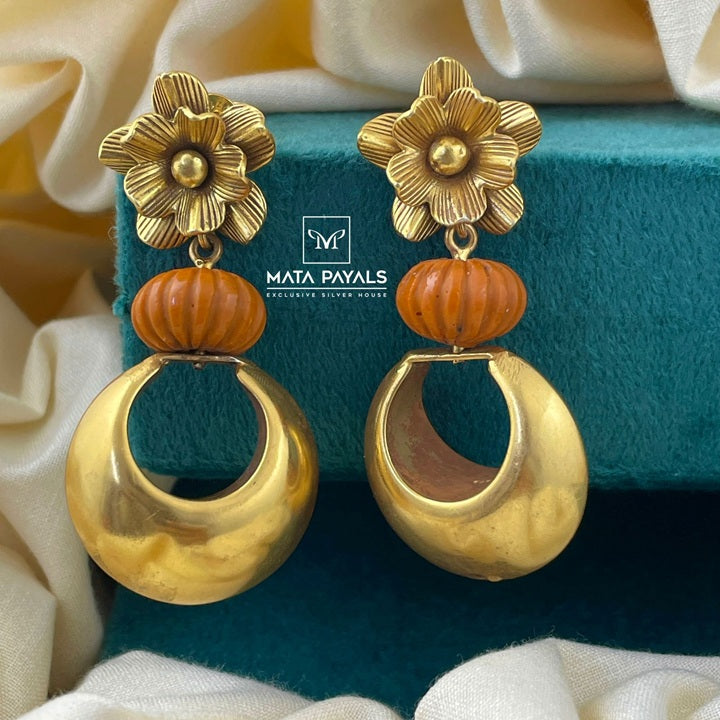 Attractive Gold Polish Chandbali