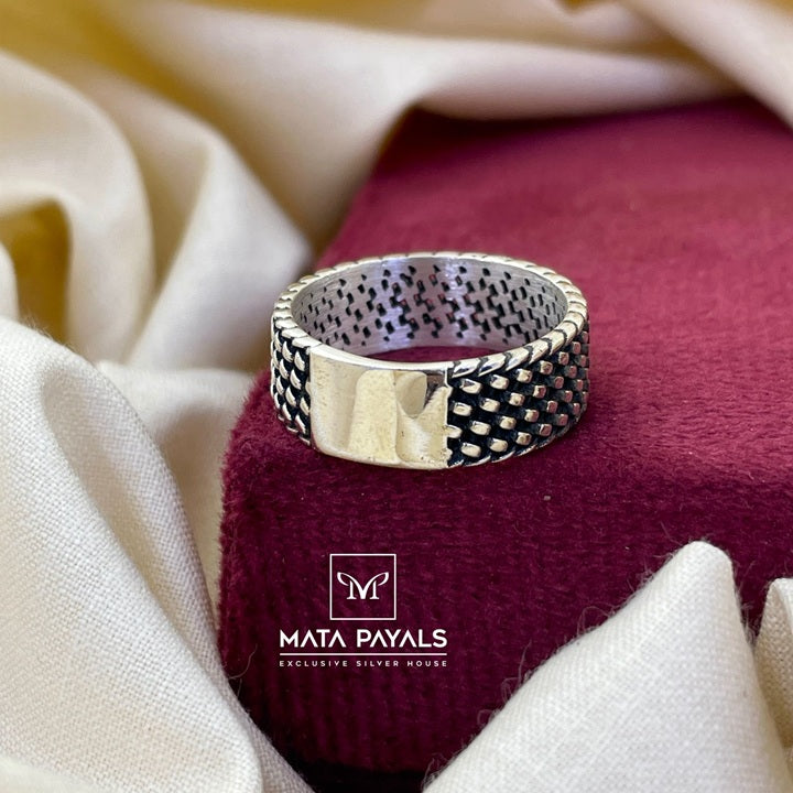 Gorgeous Oxidised Finger Ring
