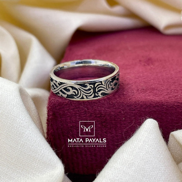 Excellent Oxidised Finger Ring