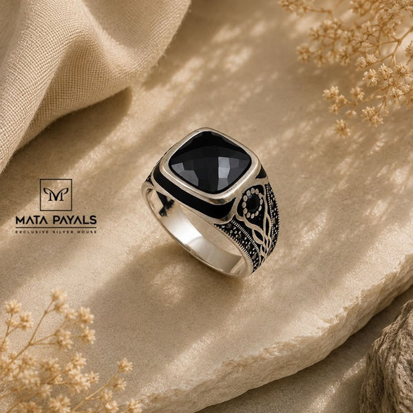 Elegant Onyx Ring
