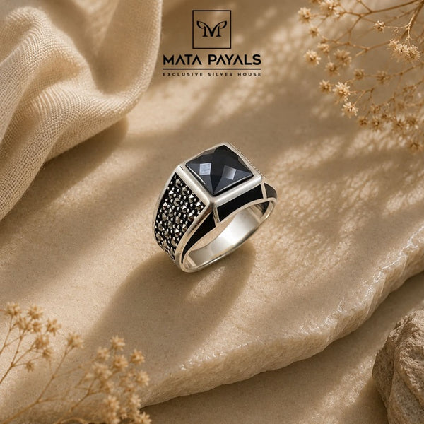 Fashionable Finger Ring