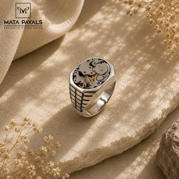 Different Clock Design Finger Ring