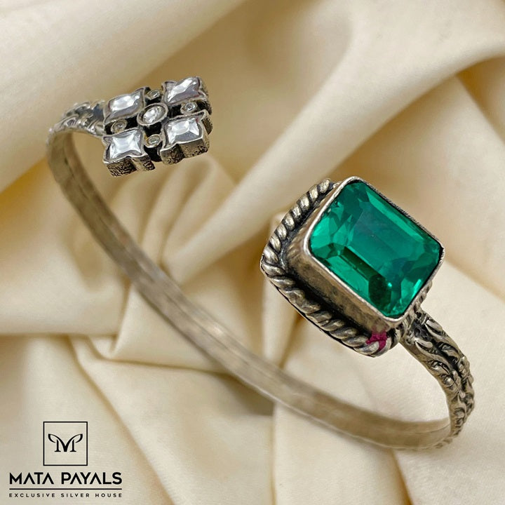 Green Cut Stone Kada