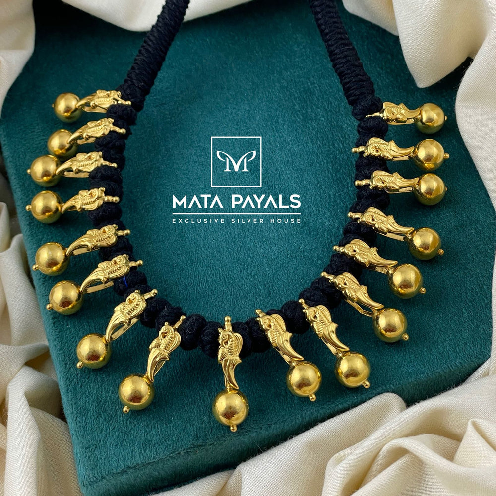 Sensational Thread Necklace