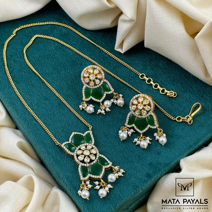 Charming Moissanite Pendant Set