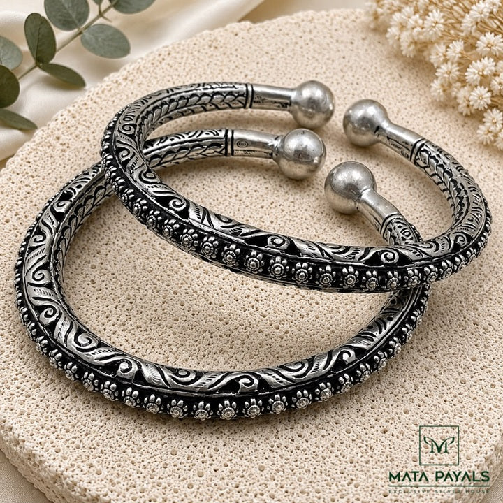 Vintage Hand Carved Kada