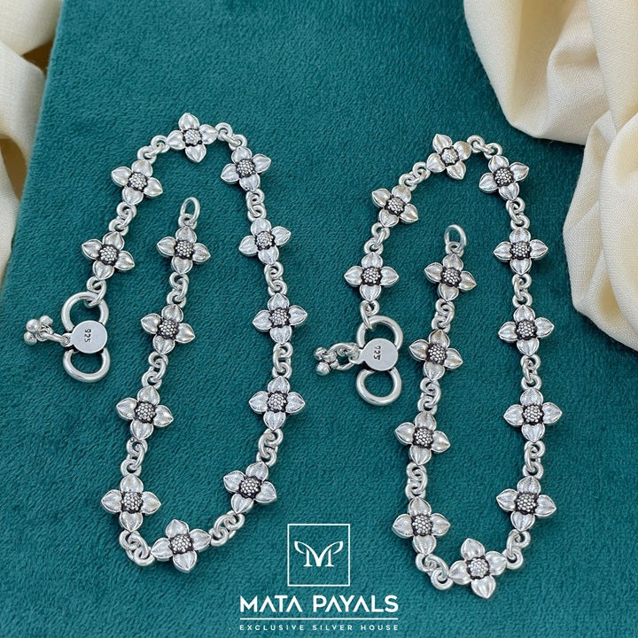 Elegant Oxidised Anklet