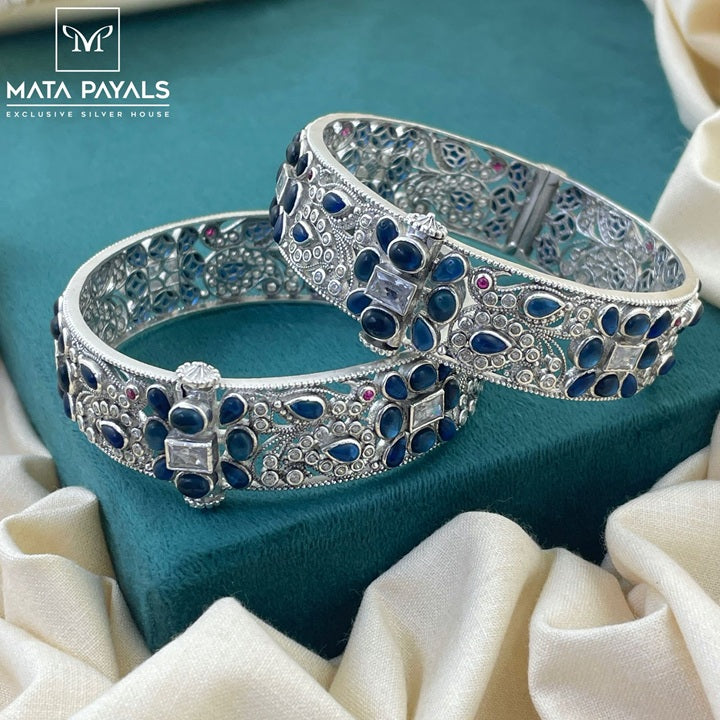 Gorgeous Peacock Bangle