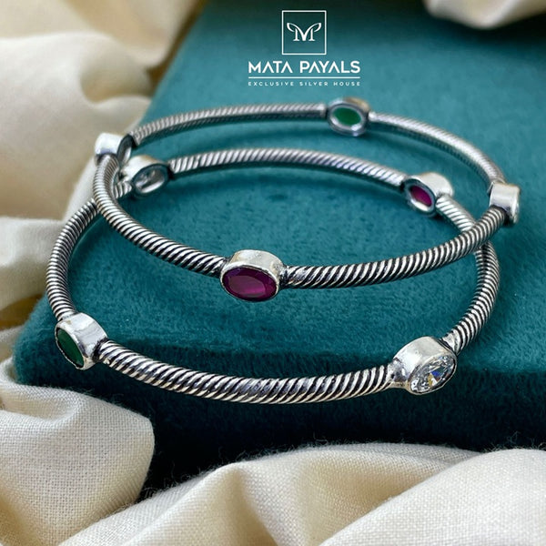 Exclusive Oxidised Bangle