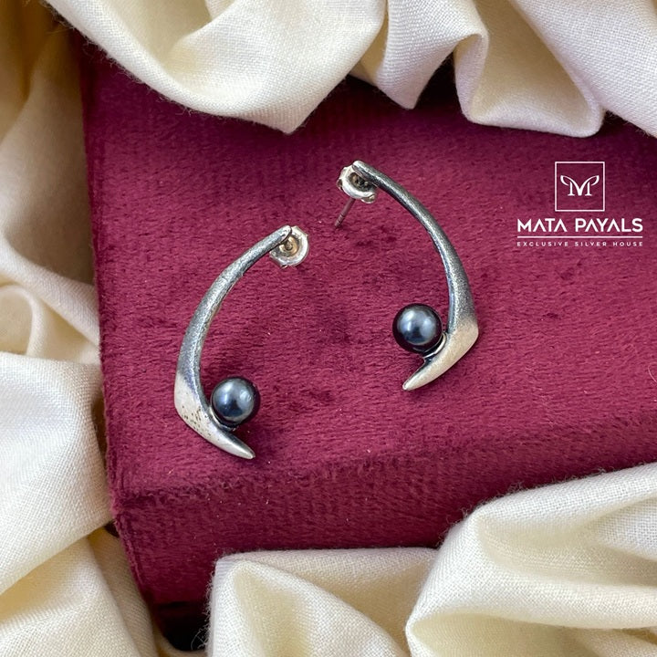Pretty Oxidised Stud