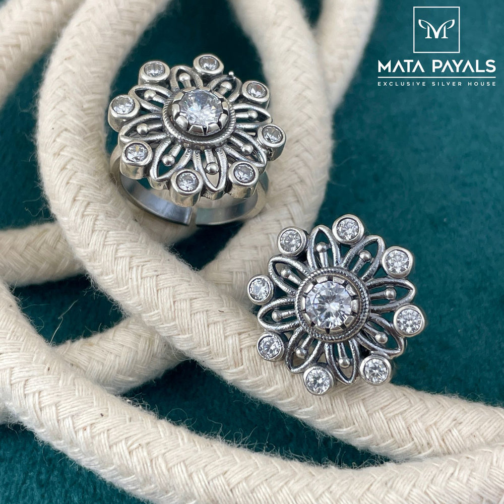 Beautiful White Stone Toe Ring