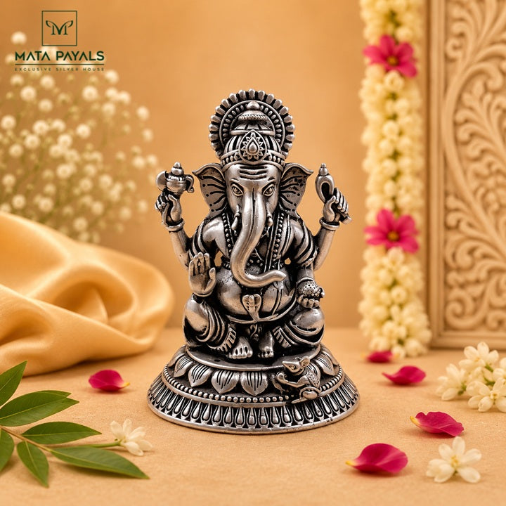 Attractive Ganesha Idol