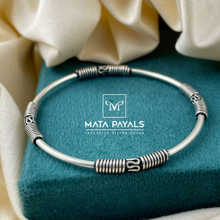 Wonderful Oxidised Kada