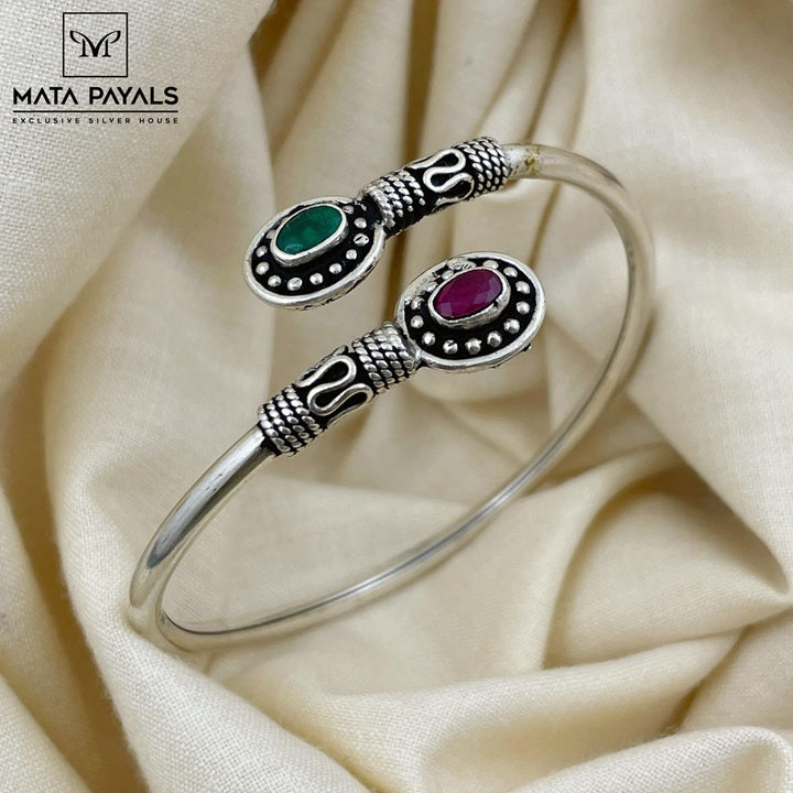 Fancy Cut Stone Kada
